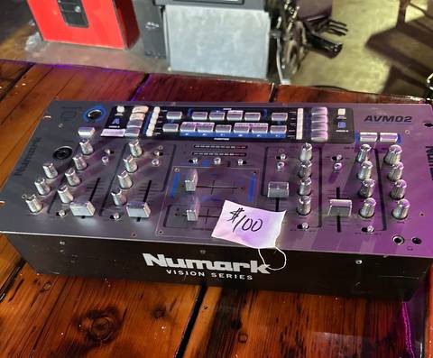 Numark AVM02 audio/video mixer
